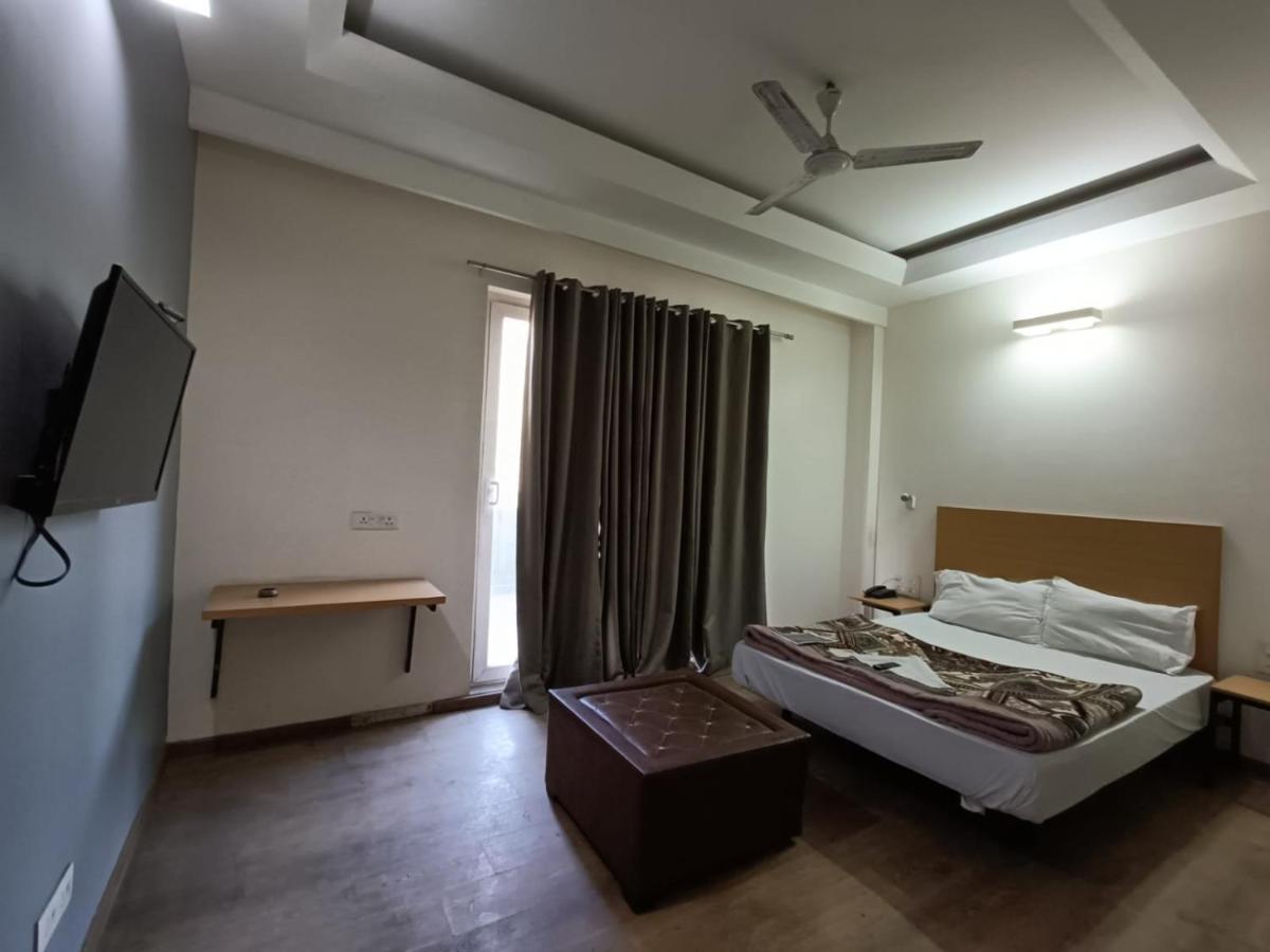 Hotel OYO Townhouse 607 Paschim Vihar Delhi  Exterior foto