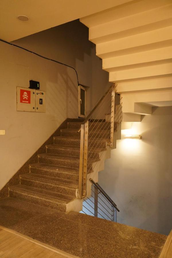 Hotel OYO Townhouse 607 Paschim Vihar Delhi  Exterior foto