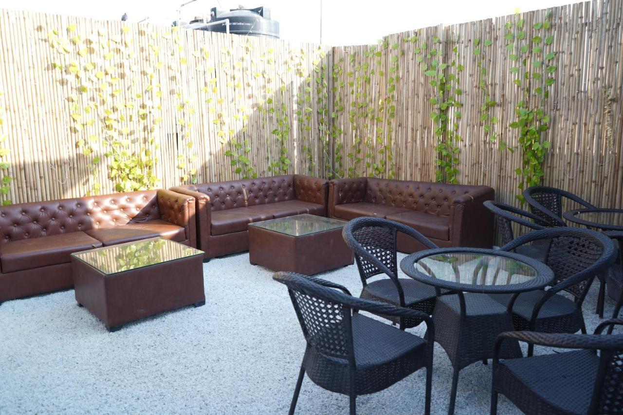 Hotel OYO Townhouse 607 Paschim Vihar Delhi  Exterior foto